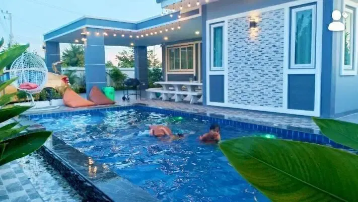 Friendly​ Pool Villa