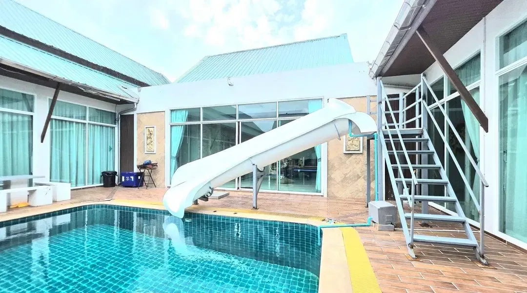 Hill&Sea Pool Villa