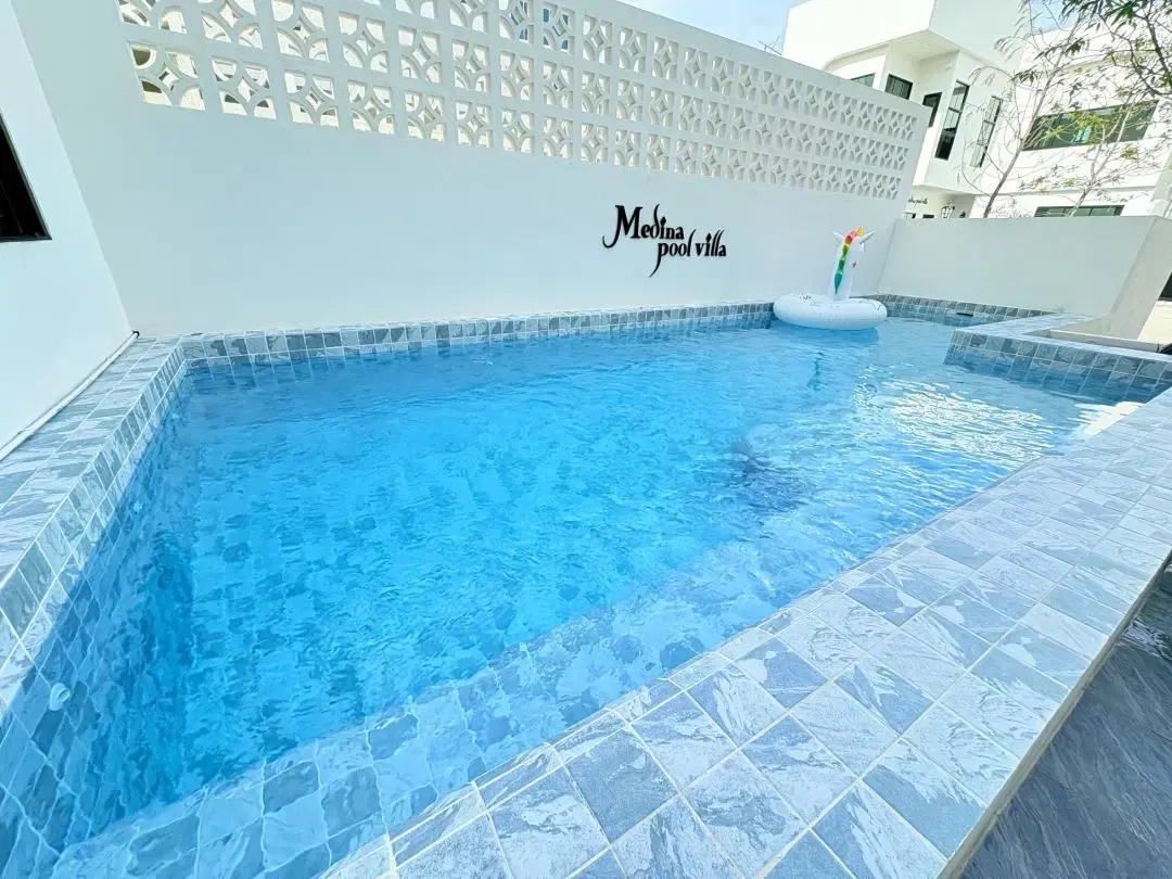 Medina Pool villa M3 พูลวิลล่าบางแสน