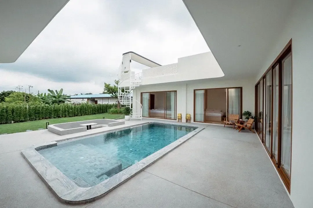Paramount Hill พูลวิลล่านครนายก