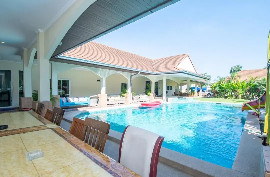 PX pool​villa​ pattaya​